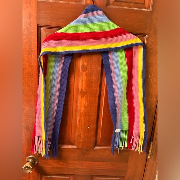 JOE BOXER Soft knit Rainbow fringe scarf. One size fits all - Picture 6 of 6